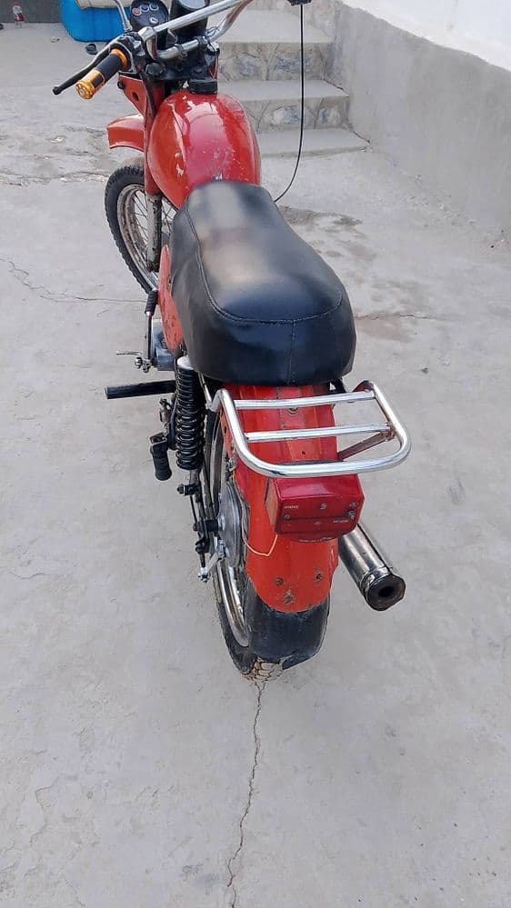Miniski ..moto...