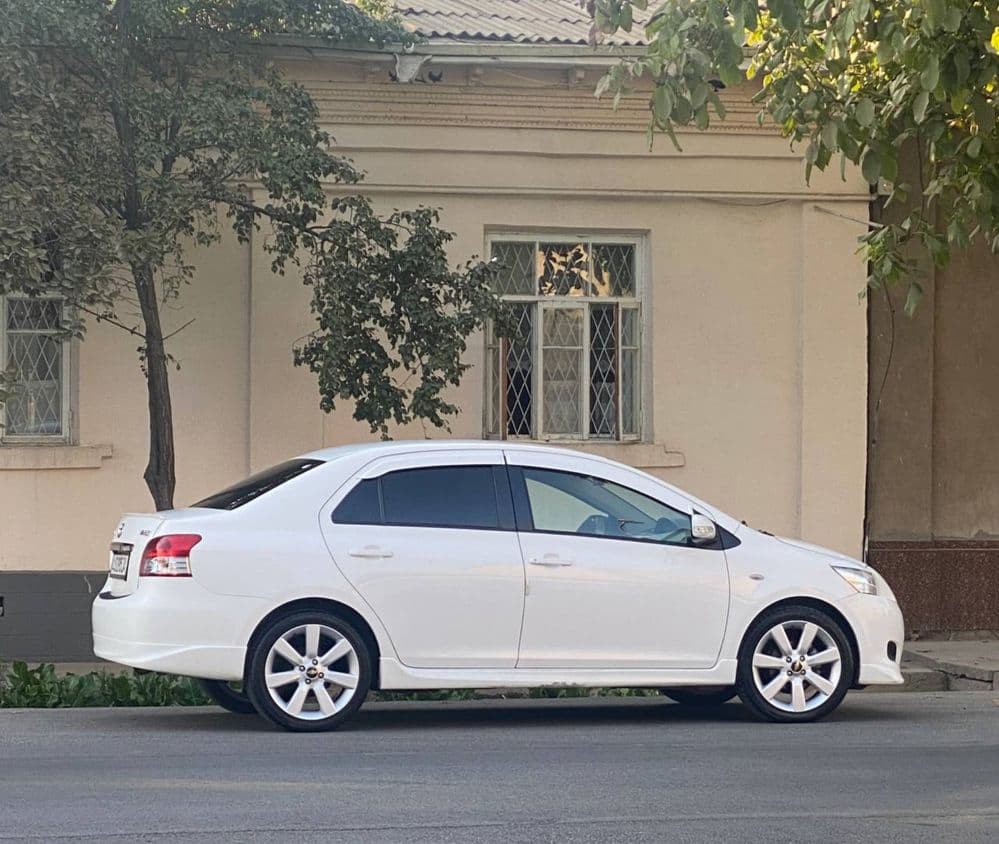 Toyota Yaris 1.3 automat