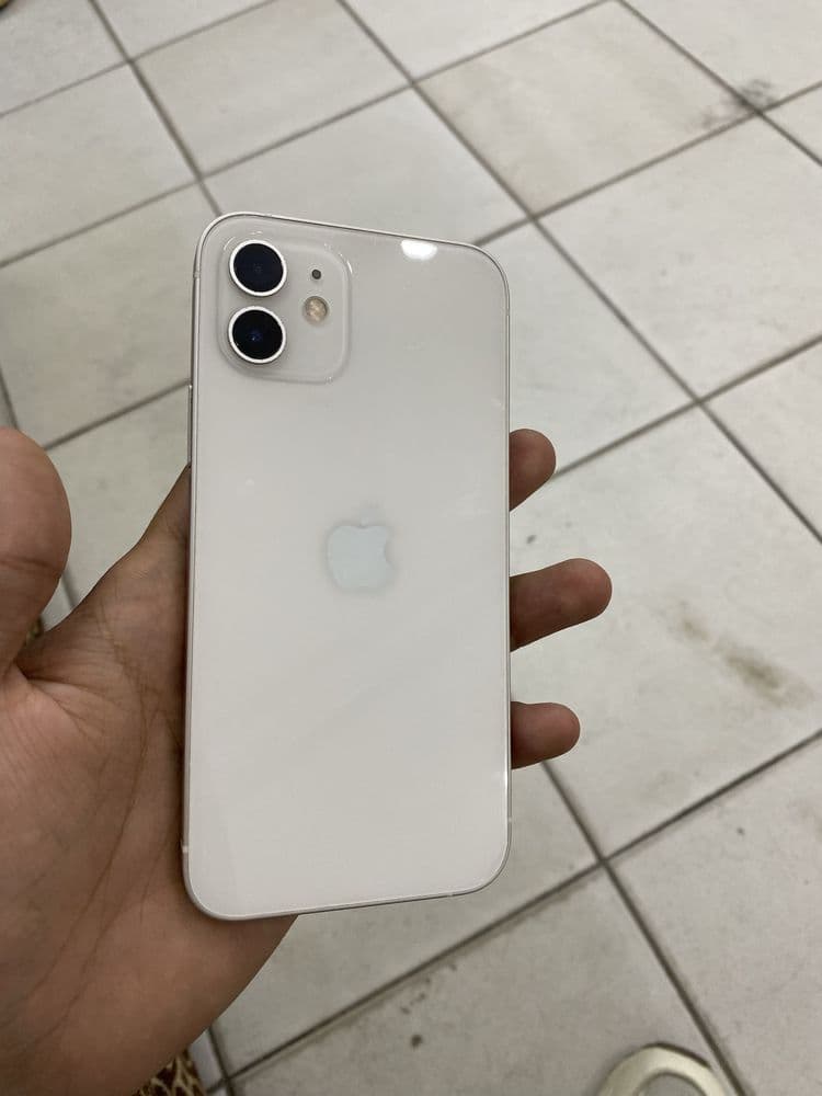 Iphone 12 ozi, obmengayam qzu