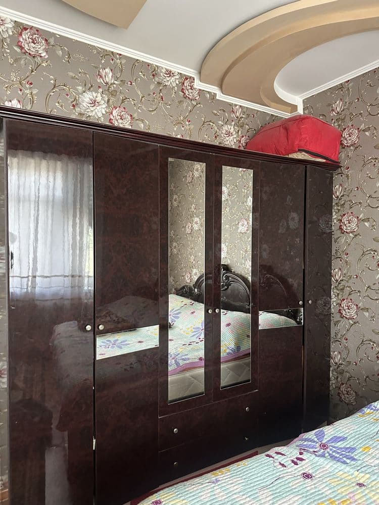 Спалний гартинур сотилади