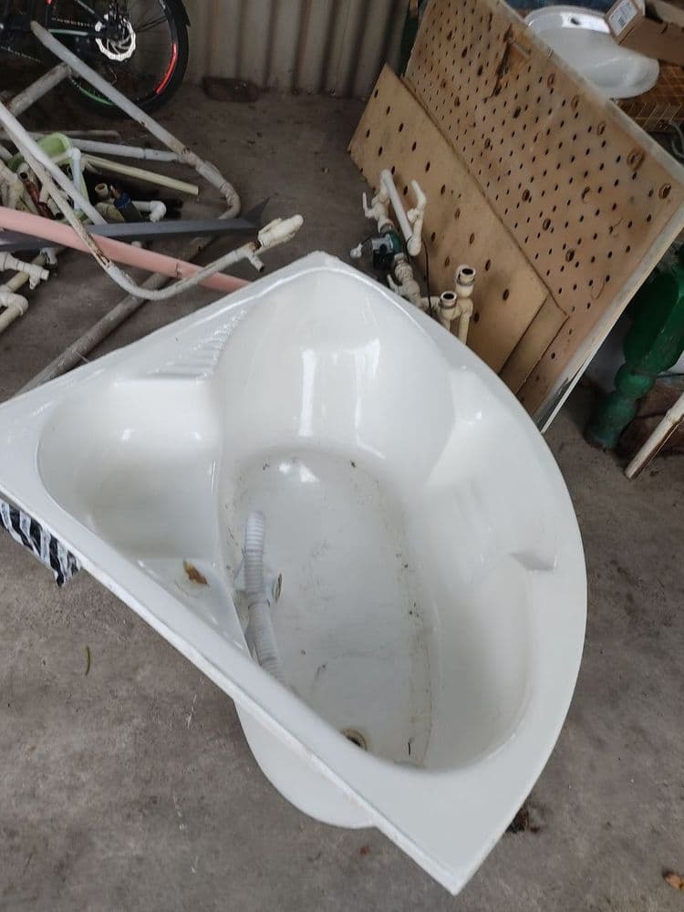 Продам ванну 110
