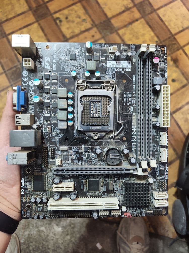 Продам материнскую плату H61 LGA1155