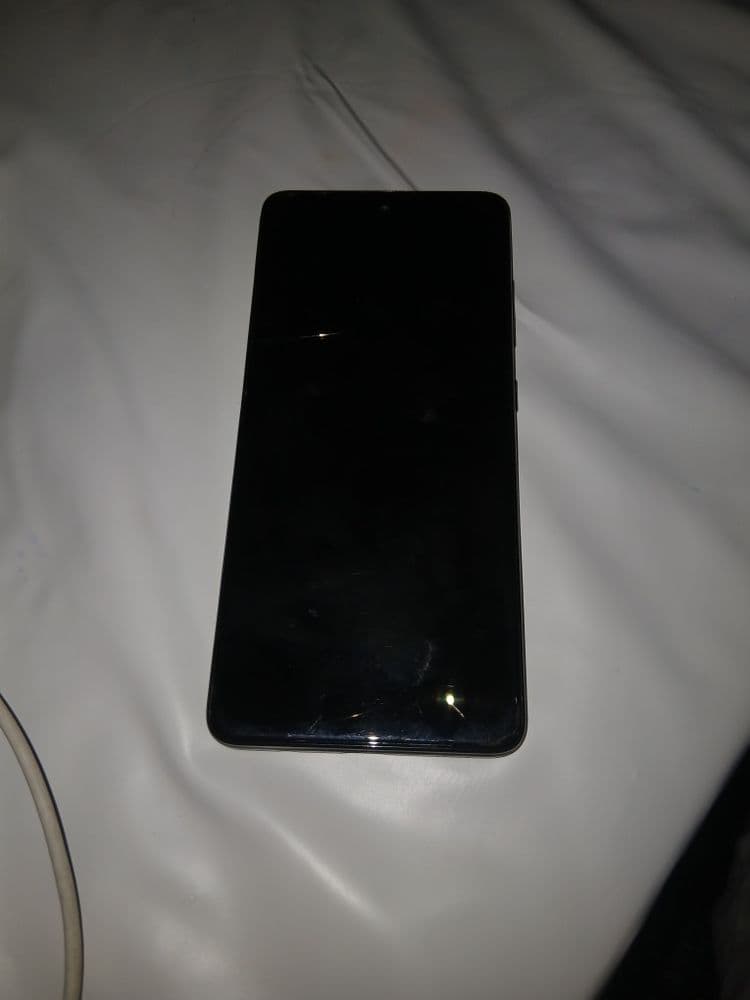 Samsung a51 sotiladi