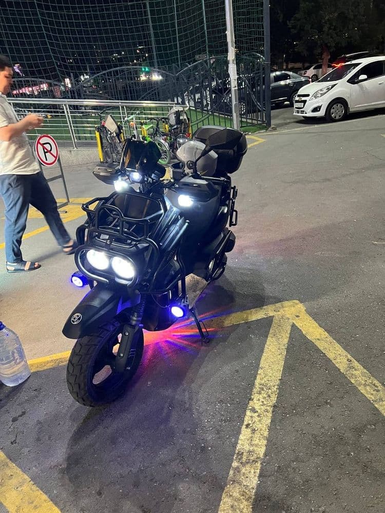 Sukuter tank sotiladi