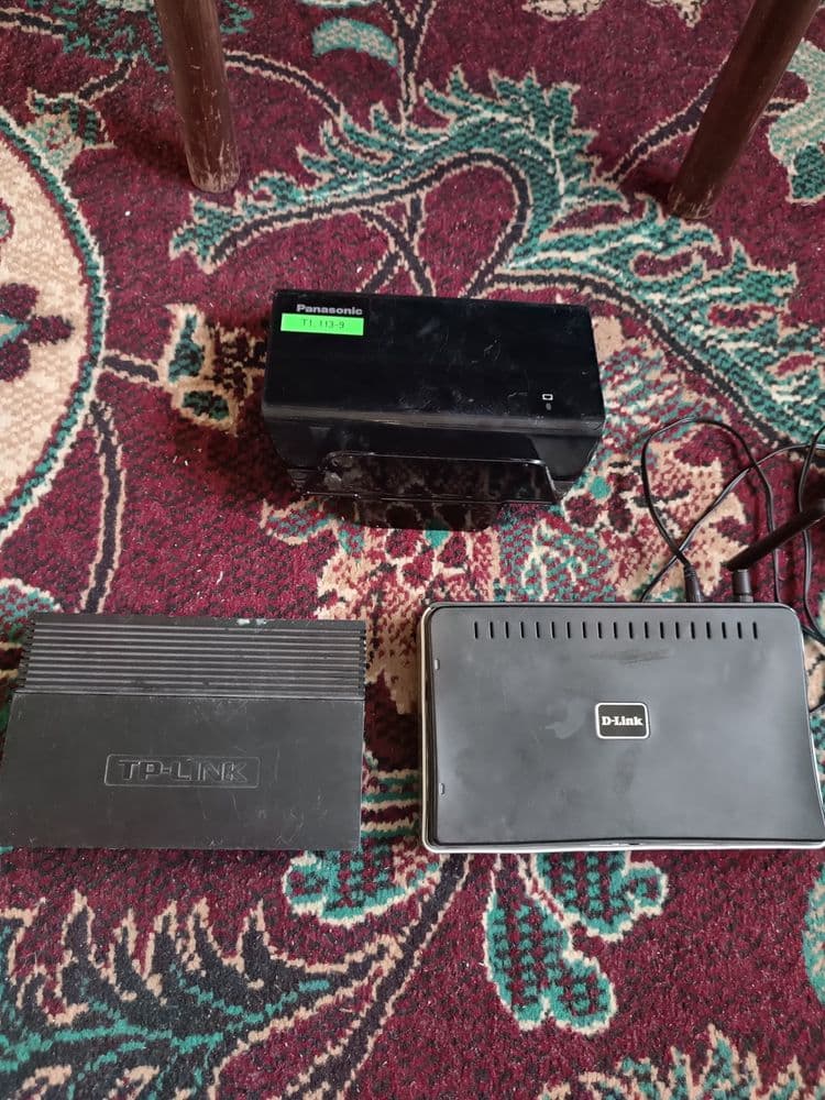 Router swich Panasonic sotiladi
