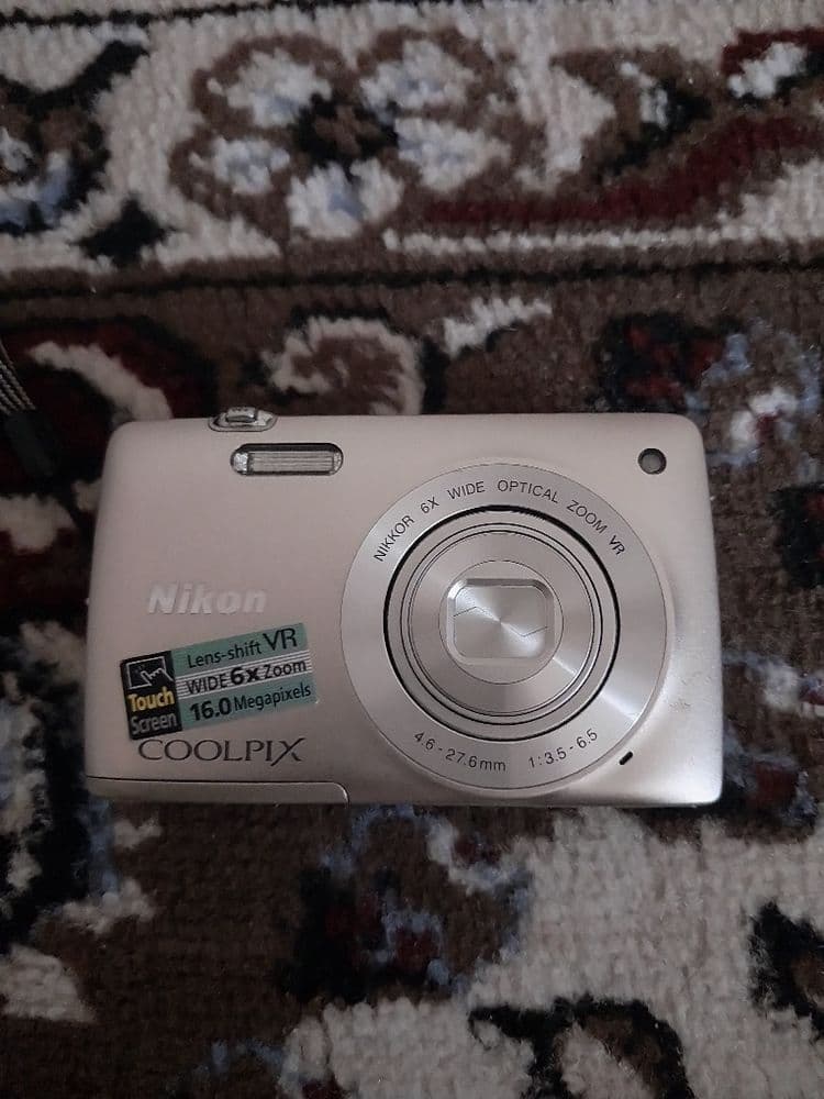 Nikon raqamli fotoaparat