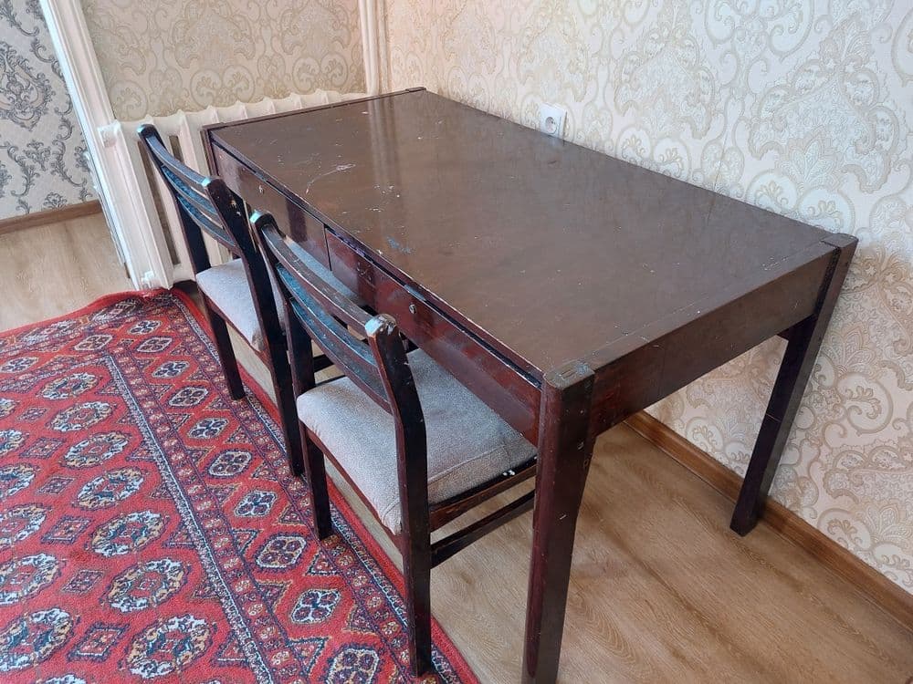 Arzon narxga stol  2ta stuli bn sotiladi