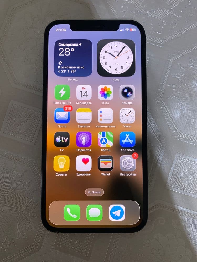 Телефон iPhone 12 pro