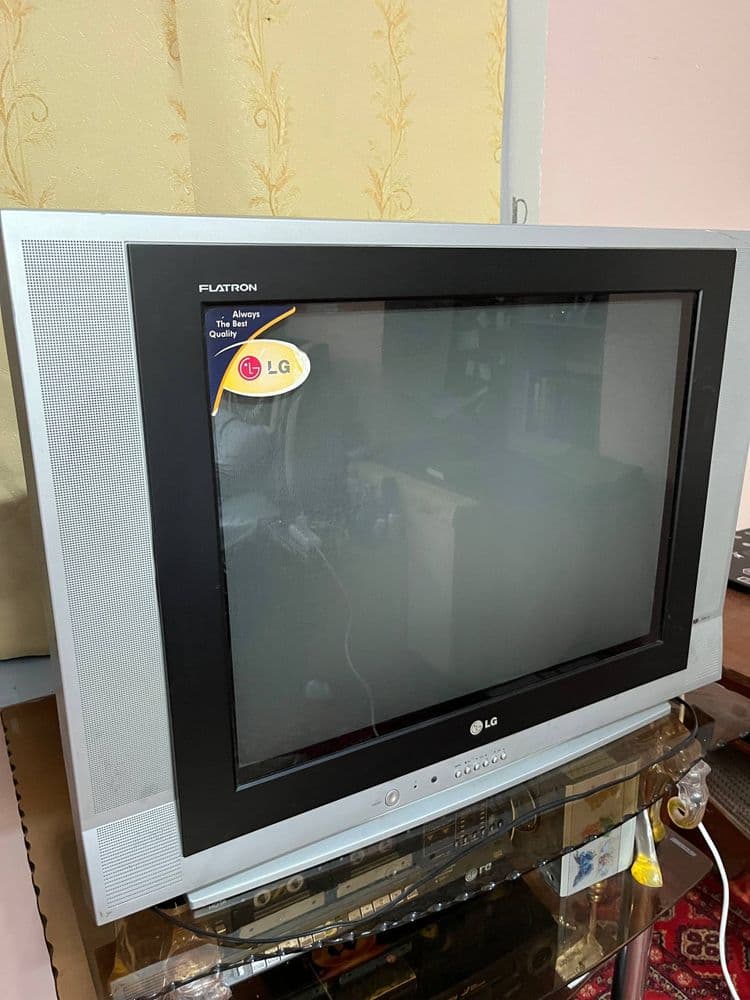 LG televizor sotiladi