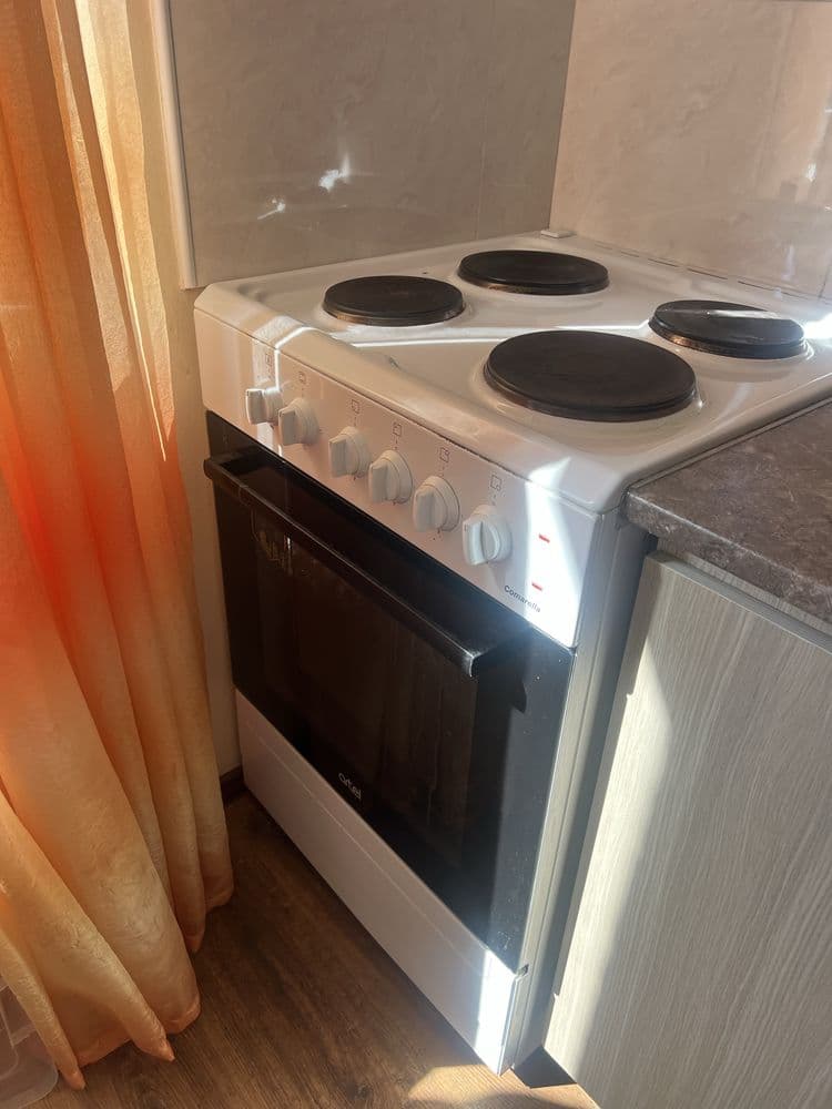 Продаётся электрическая плита Artel Comarella, 4 конфорки