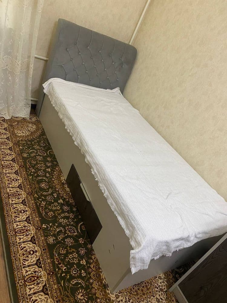 Кровать односпальная