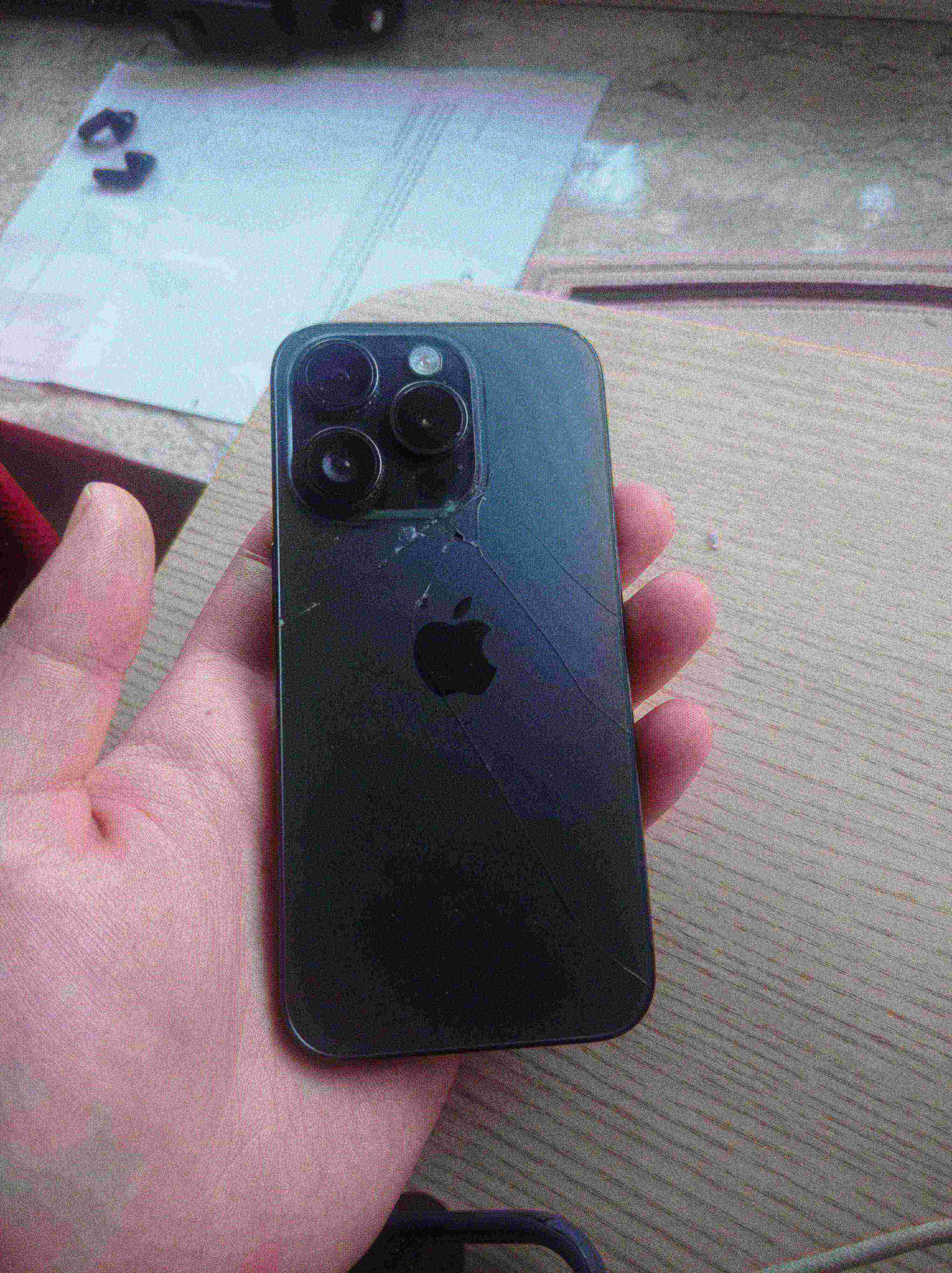 iPhone 12 Pro Space Black - Shikastlangan Orqa Shisha