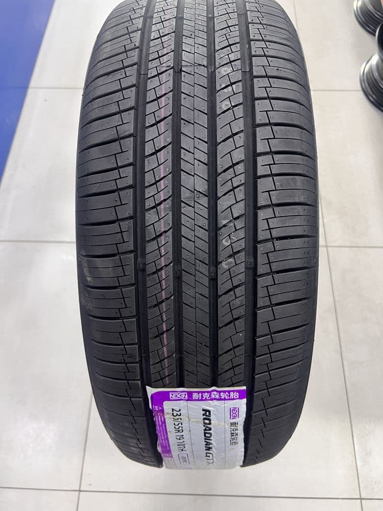 Nexen 235/55/19
