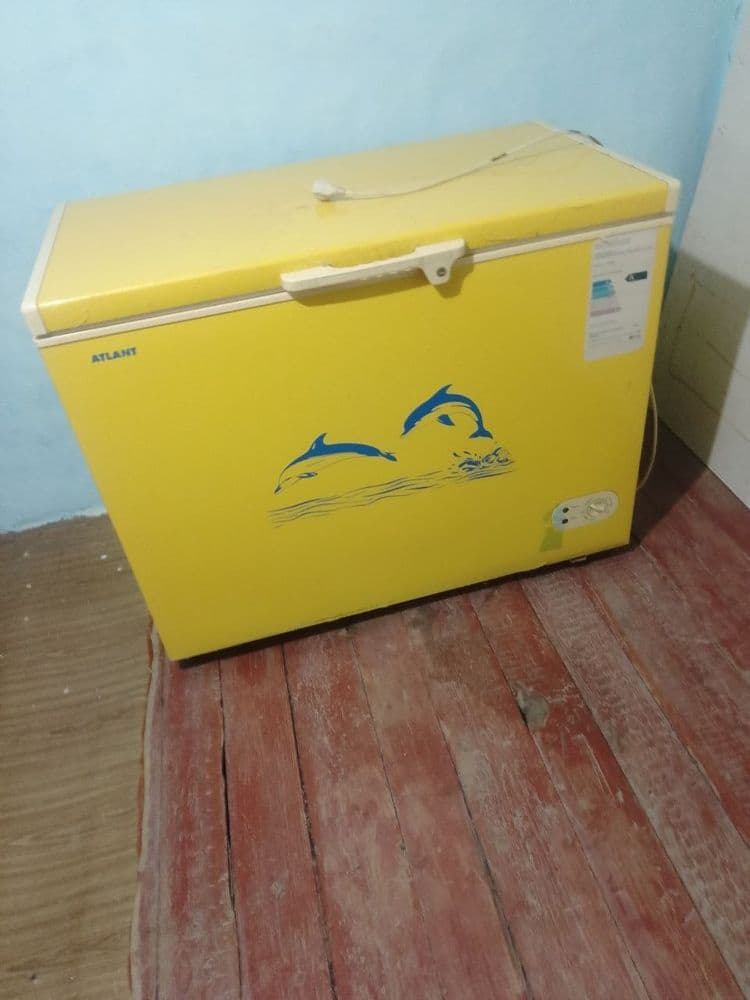 Продам морозильник Атлант