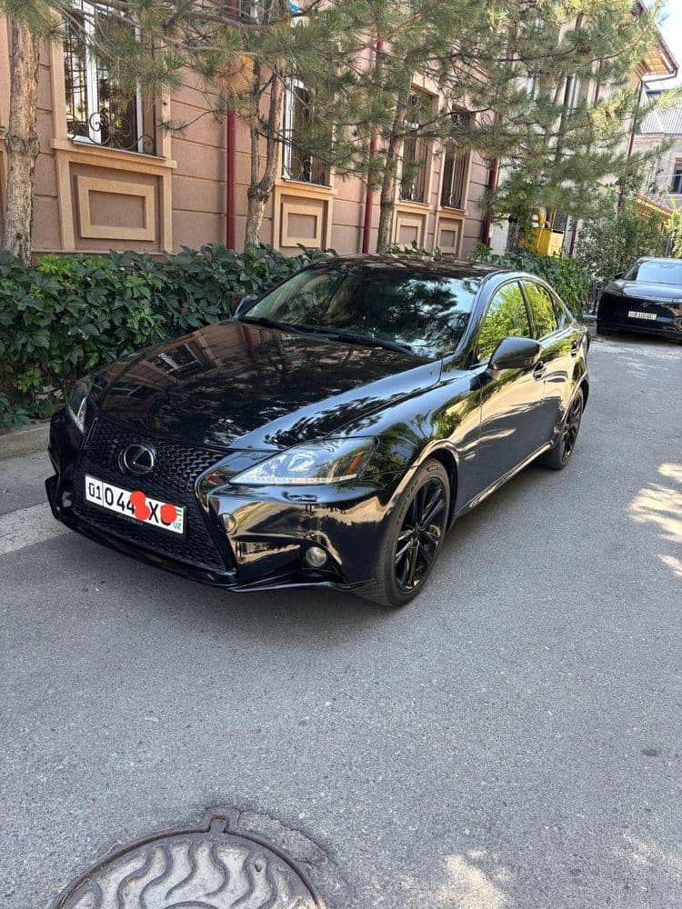 lexus is sotiladi