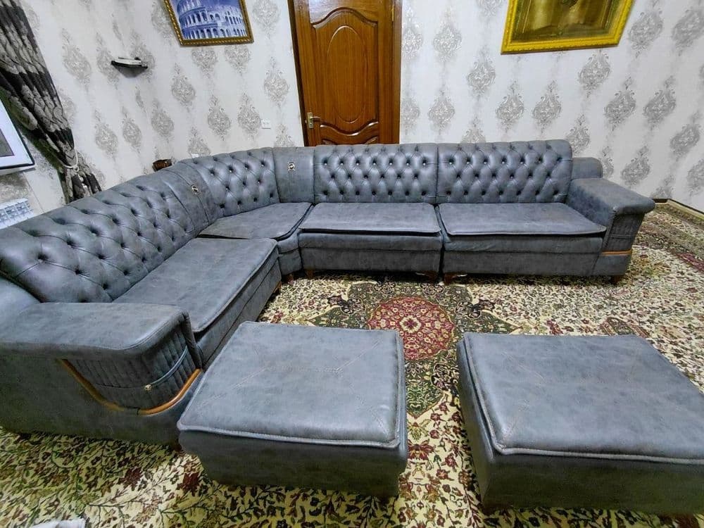 Gostinniy mebel sotiladi!