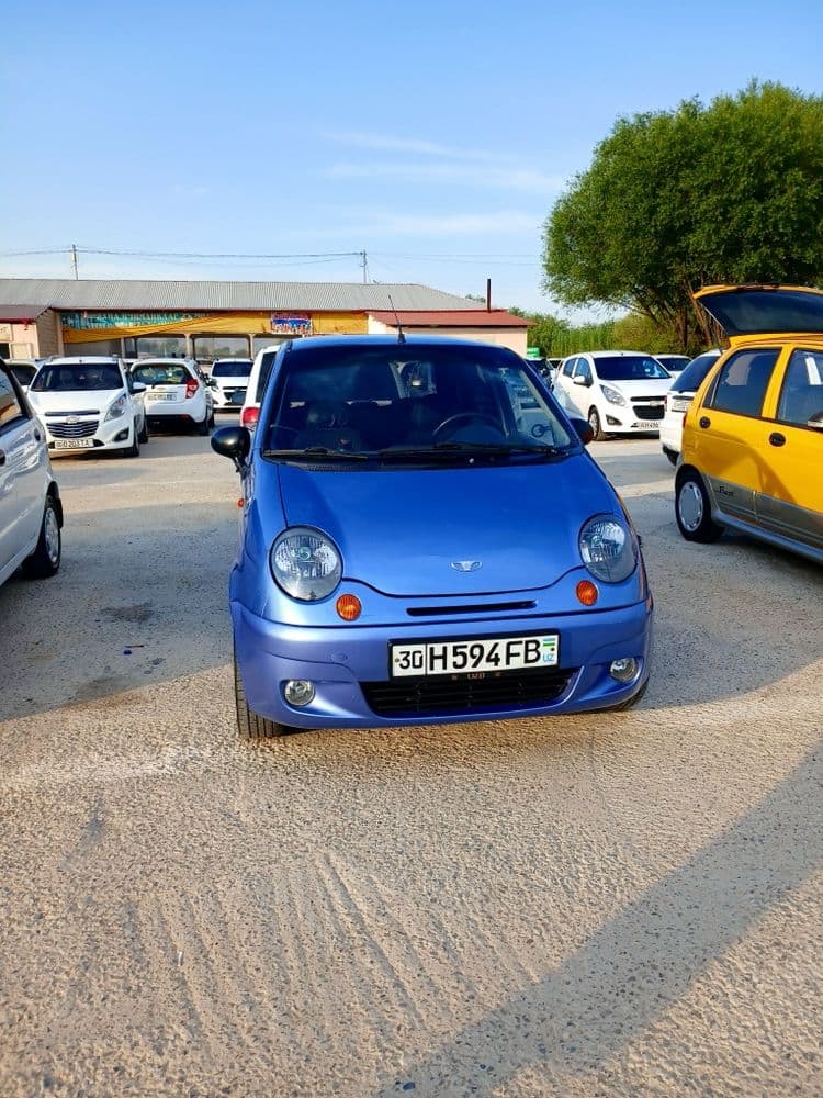 Matiz moshinasi sotiladi