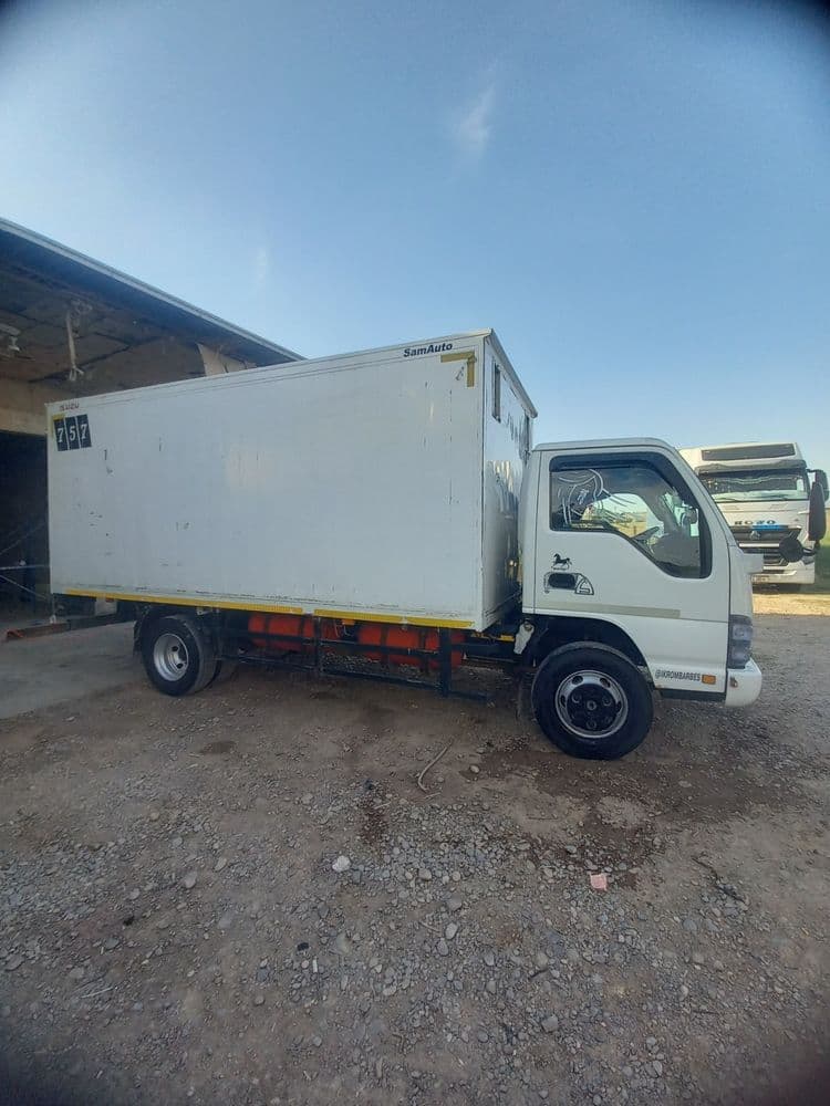 Isuzu_NQR_71_PL 2016