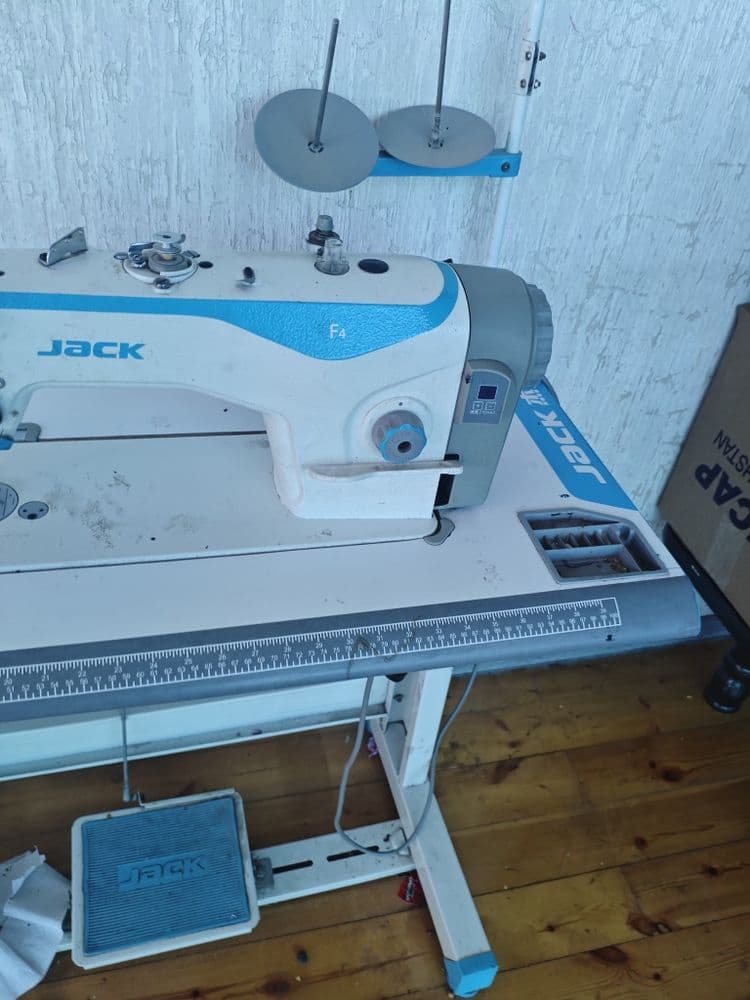 Jack Tikuv Mashinasi F4