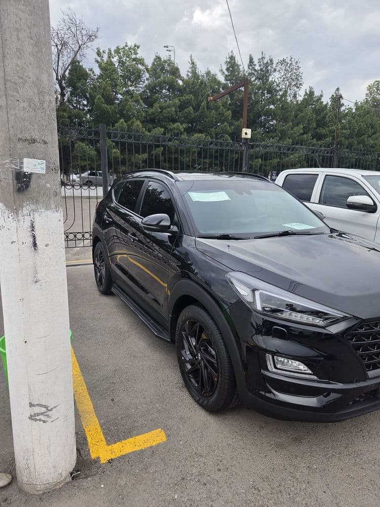Hyundai Tucson full