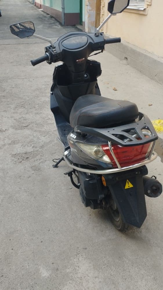 Largo motors 8 000 km 400$ kelishamiz