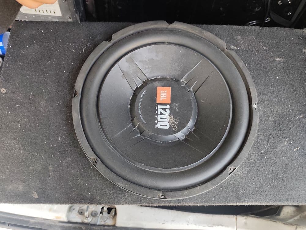 Jbl bufer sotiladi