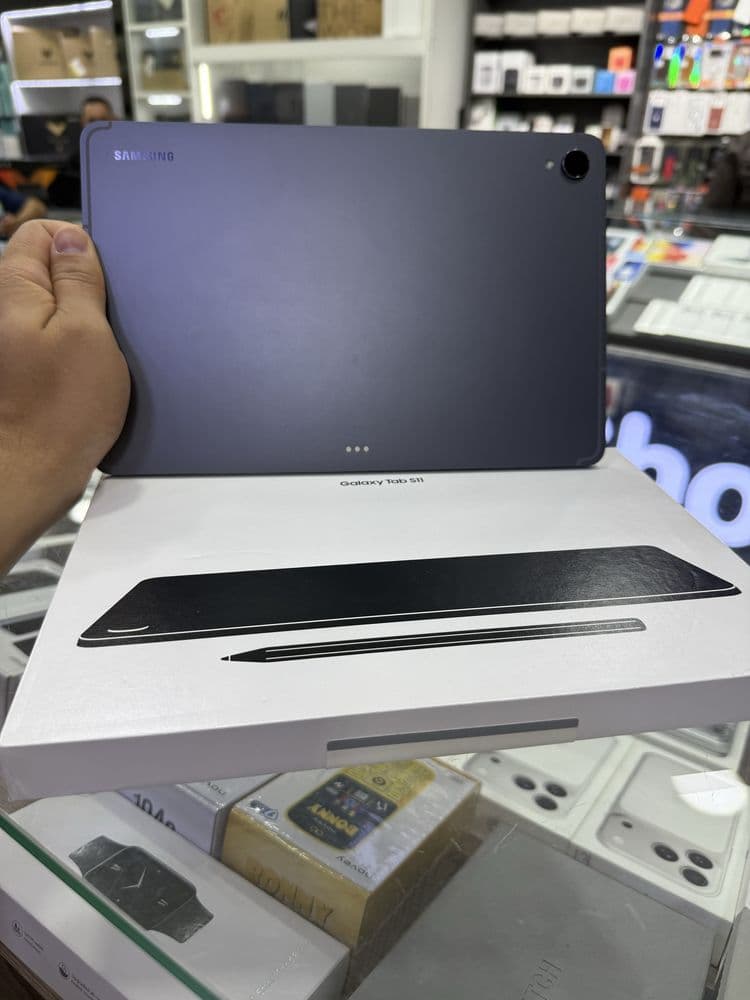 Samsung Tab S11