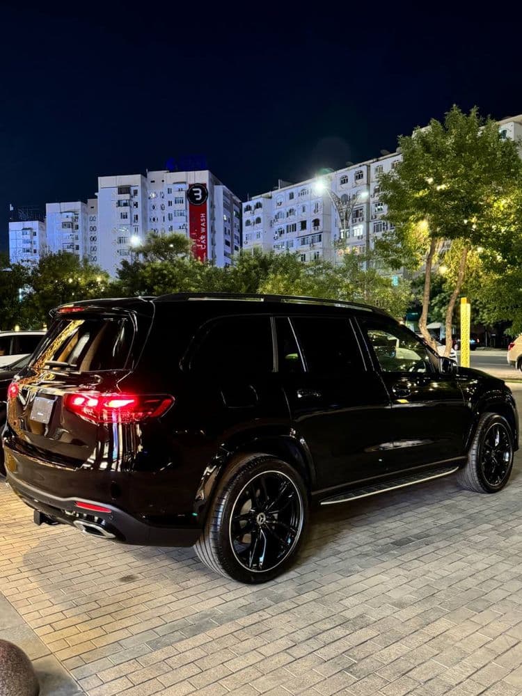 Mercedes benz GLS 450