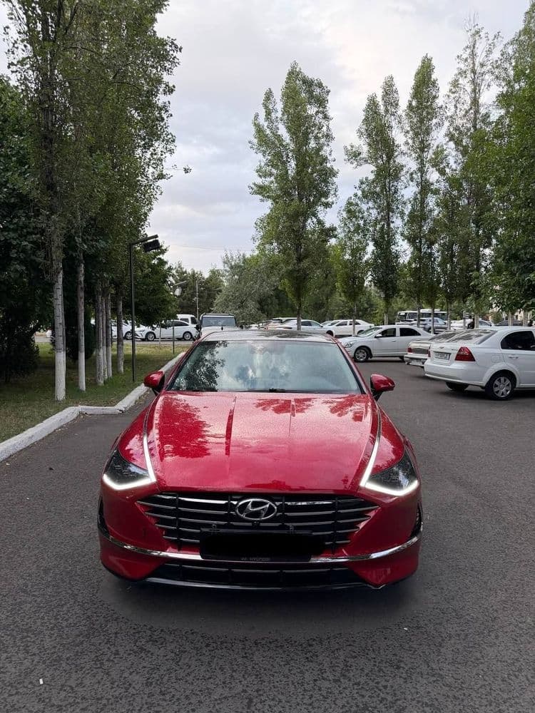 Hyundai Sonata 2.5 atmosferniy 5-pozisiya