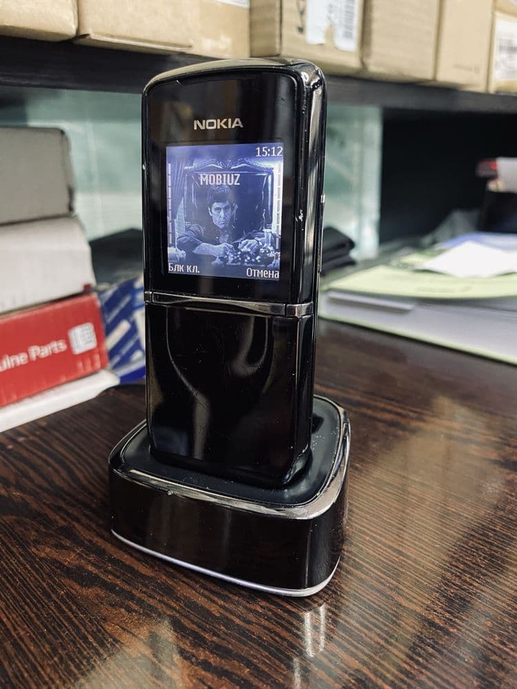 Nokia 8800 sirocco sotiladi