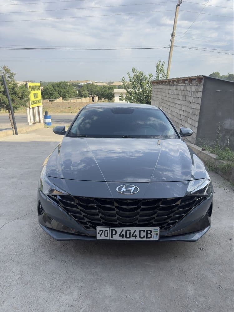 Hyundai elantra 4ta balon yangi yurgani 70000 kraskasi toza