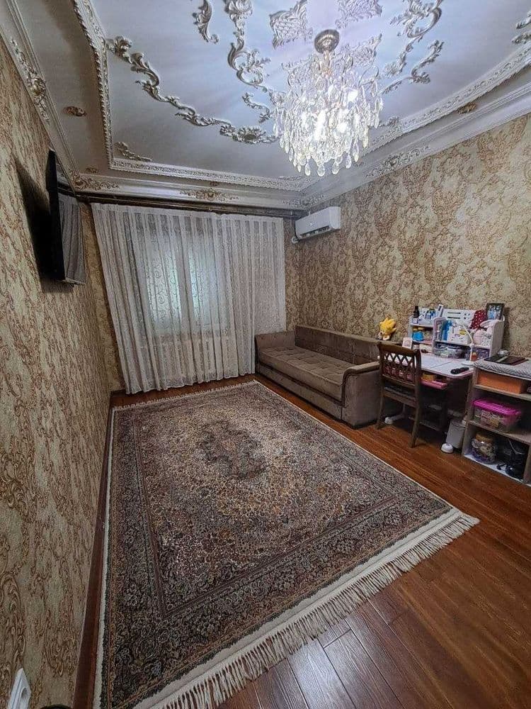 Сергели 7 продаётся квартира.,недалеко от 3 станции метро