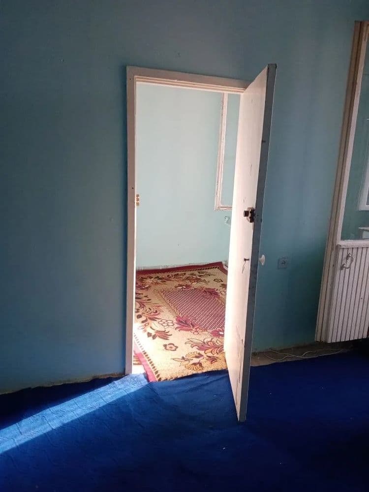 үй яхши жойда жойлашган