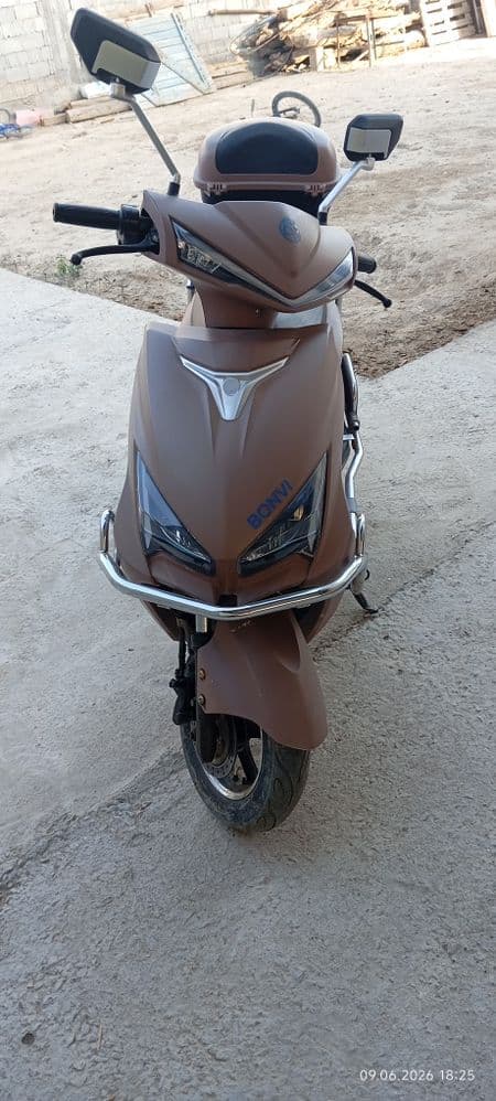 Bonvi elektroskiter