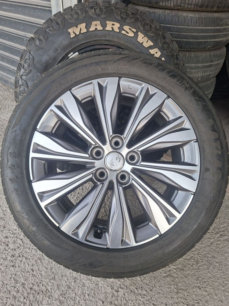 Hongqi Eqmi5 100$ диск+шина одна штука. Если чо здесь 4 шт поговорим