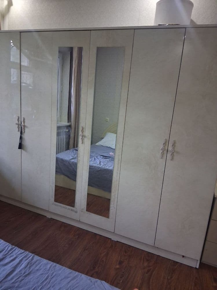 Продаётся спальная мебель